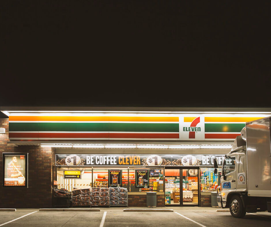 Seven Eleven 7 11 franchise store